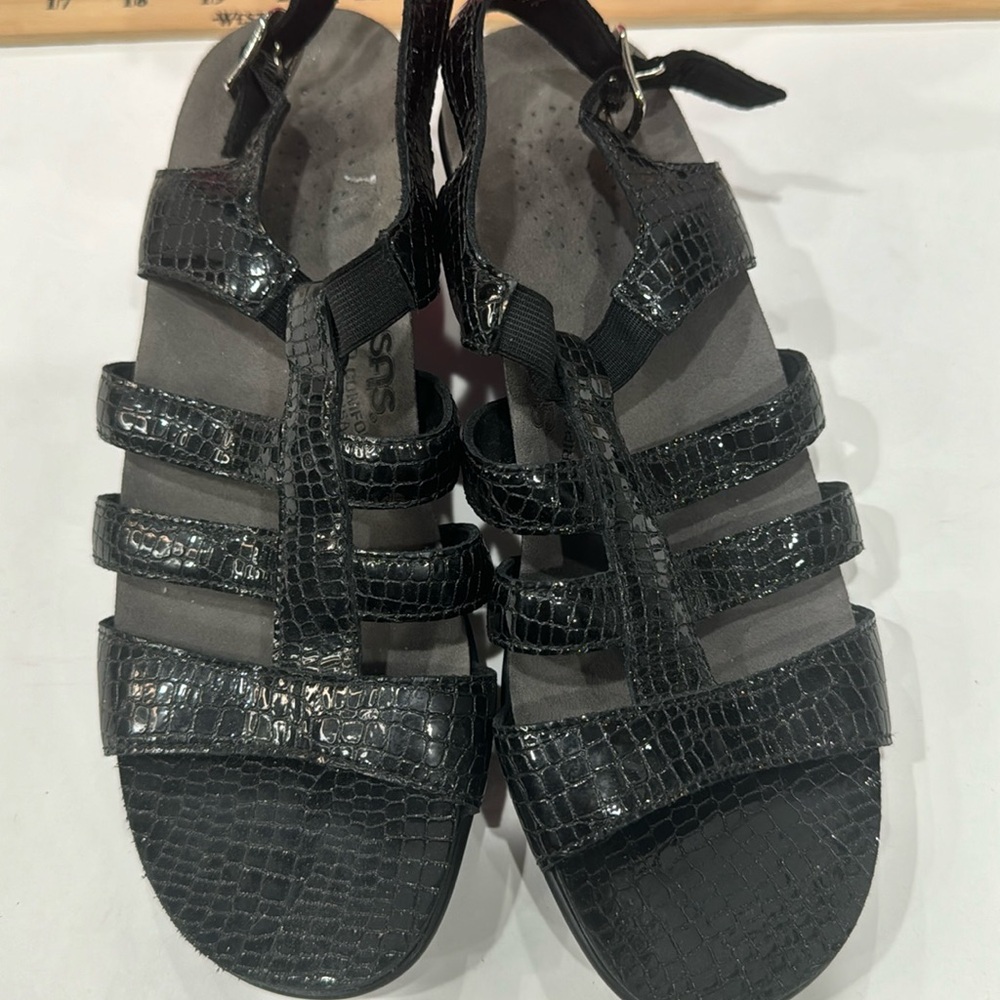 SAS ALEGRO BLACK  CROC SANDALS